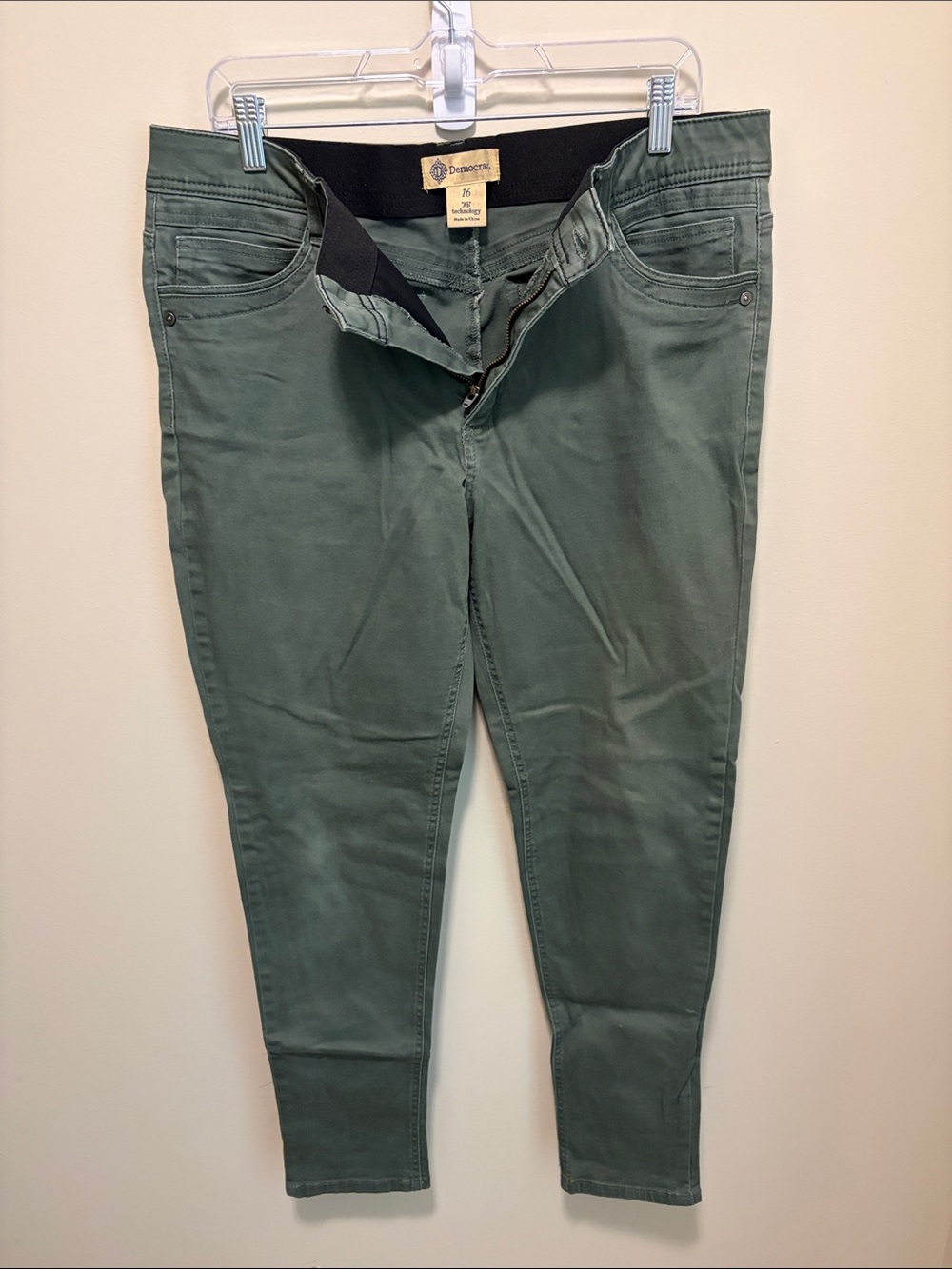 Democracy Olive Green Jeggings with High Waist